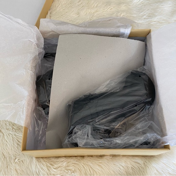 Michael Kors Ailee open toe heels - Picture 12 of 12